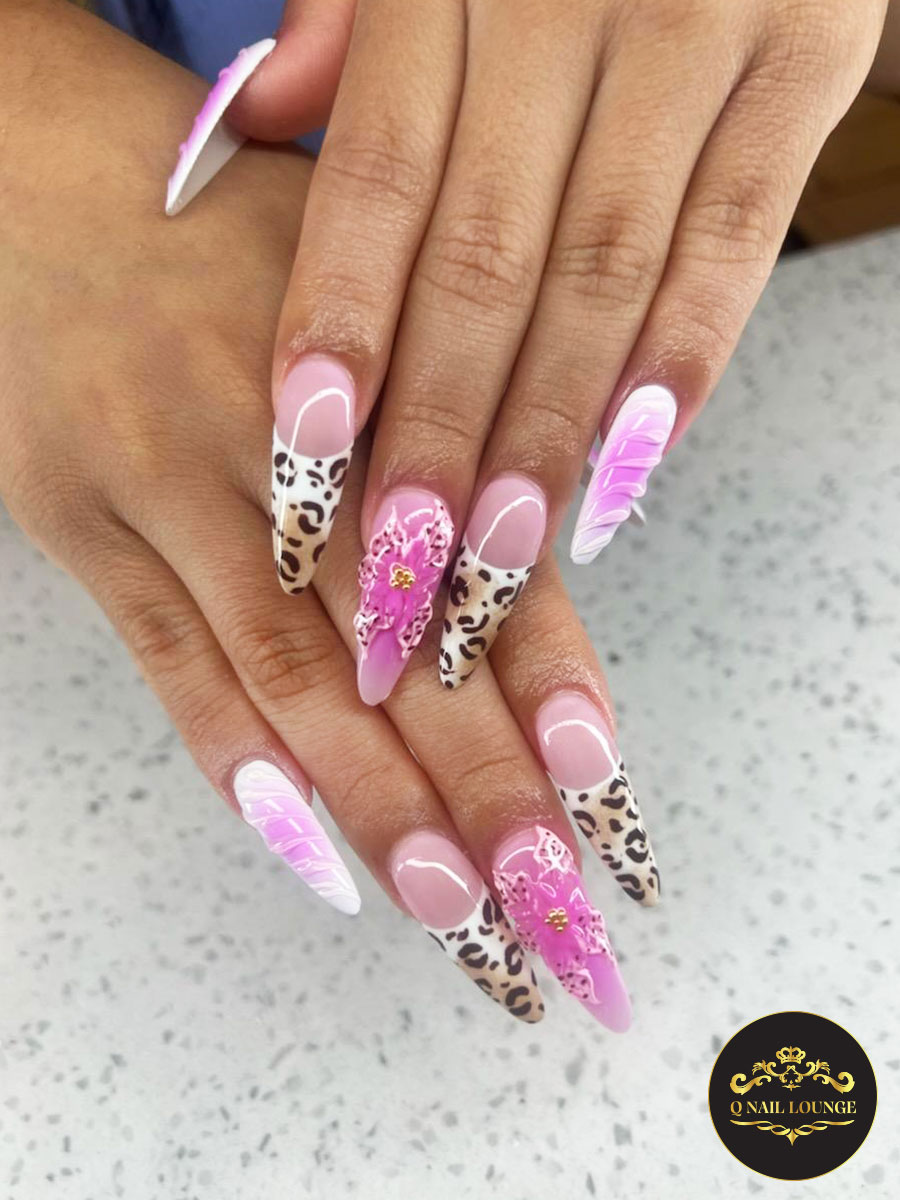 Q NAILS LOUNGE